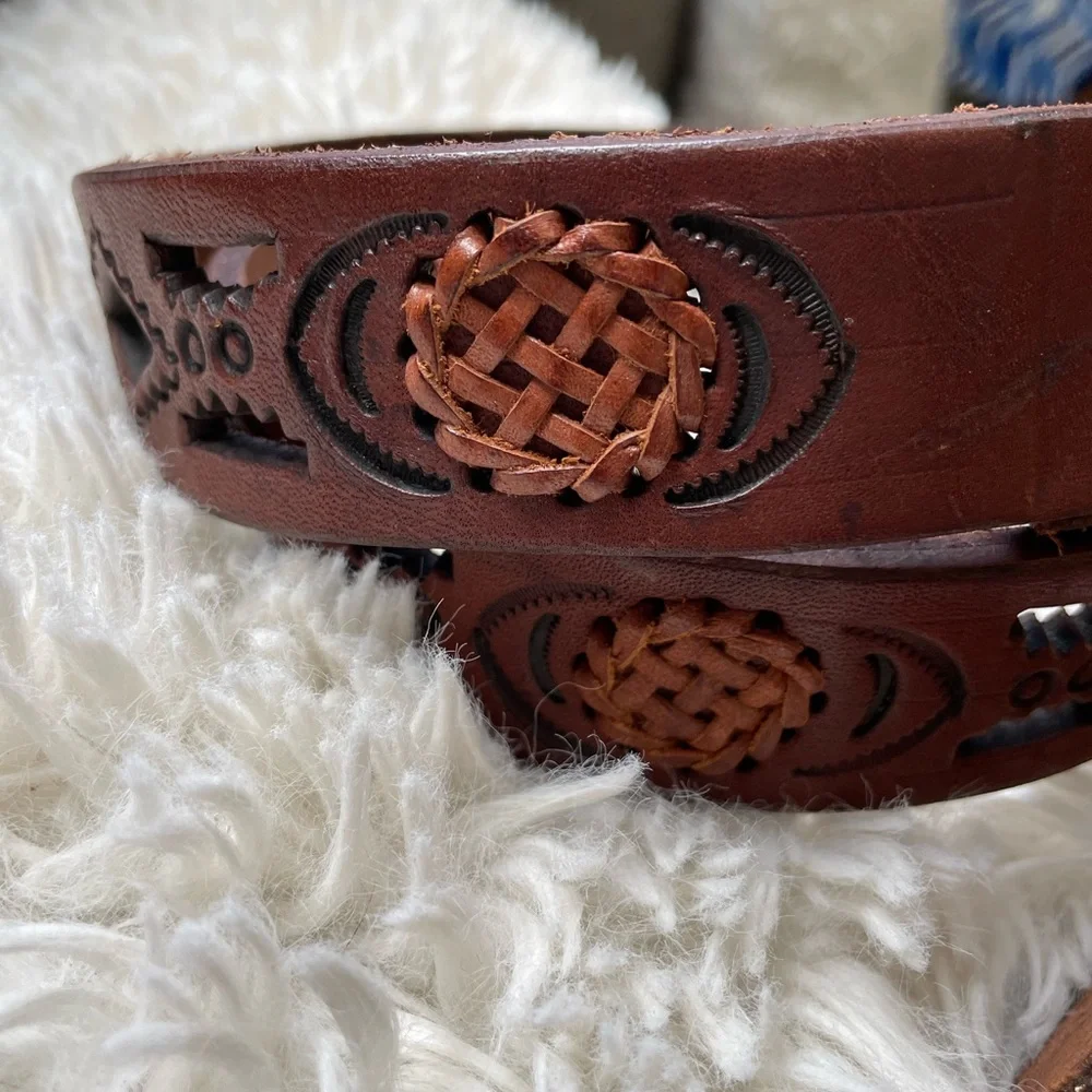 Randy Nichols Handmade Brown Tooled Western Rodeo Leather belt with woven accent